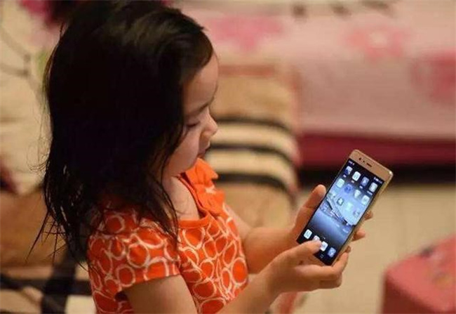 怎样解决孩子的沉迷手机问题呢视频_https://www.shafeng.cn_教育_第1张