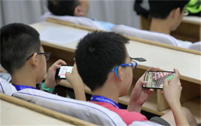 怎样解决孩子的沉迷手机问题呢视频_https://www.shafeng.cn_教育_第3张